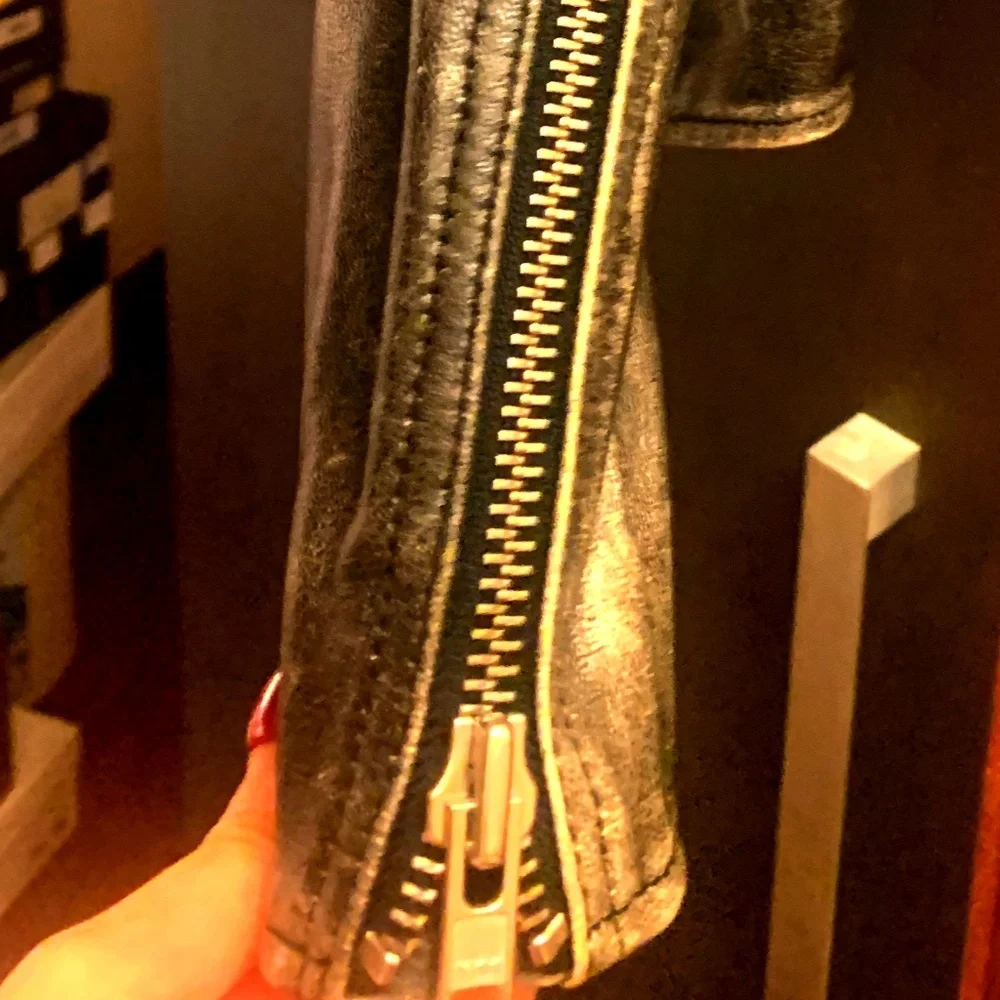 Isabel Marant Bacuri Distressed Leather Jacket As seen on Jennifer Lawrence - Picture 4 of 5